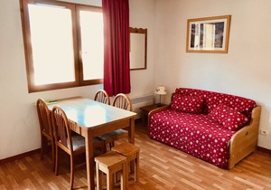 Very nice apartment facing south, in Queyras, at the foot of the slopes