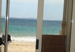 Waterfront studio on CAVALIERE beach