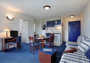 Wifi, 100m from resort center, fitness, terrace, balcony, tv, ski locker, 27m², Pyrénées 2000