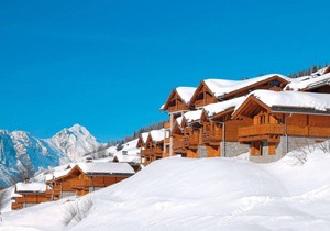 Wifi, ski-in/ski-out & foot of the slopes, fitness, swimming pool, terrace, balcony, tv, ski locker