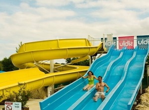 Bungalow Chambres Piscine Partagée Et Jardin Aménagé À | Coulanges