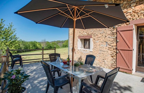 Saint-Cernin-de-lHerm House | 106 m² House ∙ 2 bedrooms ∙ 5 guests