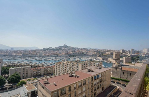 Hotel-de-Ville Apartment | 107 m² Apartment ∙ 2 bedrooms ∙ 4 guests