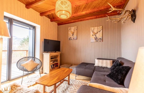 Besse-et-Saint-Anastaise House | 110 m² Gîte ∙ 5 bedrooms ∙ 6 guests