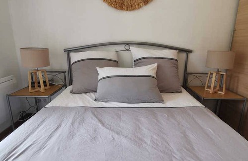 Saint-Etienne-de-Gourgas House | 110 m² Gîte ∙ 3 bedrooms ∙ 7 guests