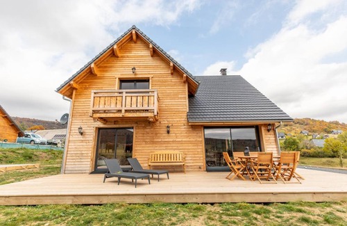 Chambon-sur-Lac House | 133 m² Gîte ∙ 3 bedrooms ∙ 7 guests