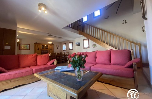 Souanyas House | 135 m² Gîte ∙ 4 bedrooms ∙ 8 guests
