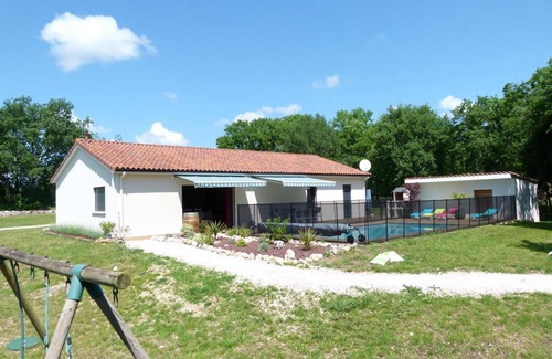 Serignac House | 135 m² House ∙ 4 bedrooms ∙ 9 guests