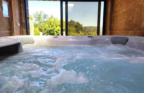 Ussac House | 140 m² Gîte ∙ 4 bedrooms ∙ 8 guests