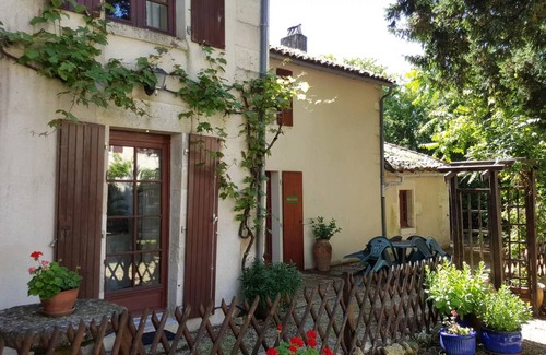 Chef-Boutonne House | 142 m² House ∙ 3 bedrooms ∙ 6 guests