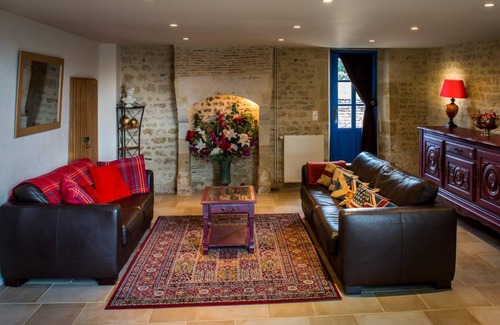 Saint-Hilaire-des-Loges Apartment | 170 m² Apartment ∙ 3 bedrooms ∙ 6 guests