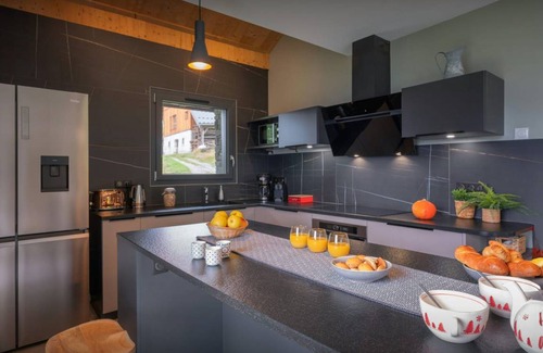 Doucy-Combelouviere Ski Chalet | 180 m² Chalet ∙ 5 bedrooms ∙ 12 guests