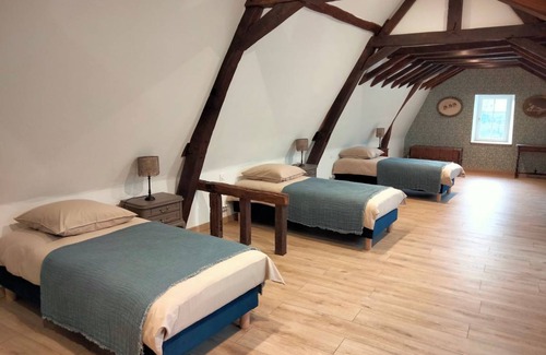 Bazouges-sur-le-Loir Cottage | 186 m² Cabin ∙ 5 bedrooms ∙ 10 guests