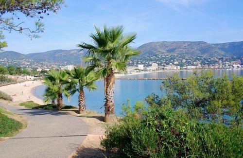 La Faviere Apartment | 2-room apartment sleeps 4.BORMES LES MIMOSAS