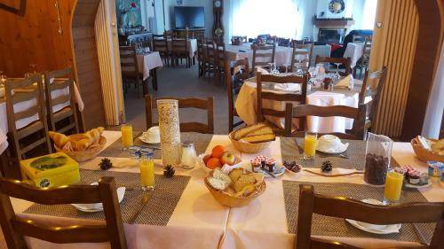 Chateau-Ville-Vieille Hotel | 20 m² Hotel ∙ 4 guests