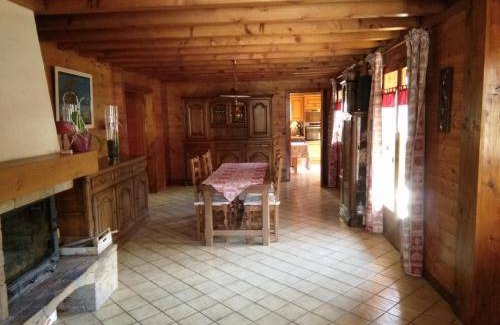 Les Clefs Ski Chalet | 200 m² Chalet ∙ 4 bedrooms ∙ 8 guests