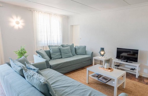 Laprade House | 200 m² House ∙ 3 bedrooms ∙ 7 guests
