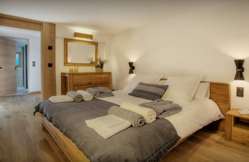 Manigod Ski Chalet | 210 m² Chalet ∙ 4 bedrooms ∙ 12 guests
