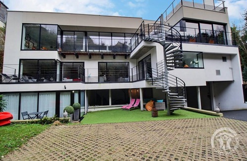 Perros-Guirec House | 215 m² Gîte ∙ 4 bedrooms ∙ 8 guests