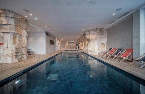Tignes le Lac Apartment | 215 m² Serviced apartment ∙ 8 bedrooms ∙ 16 guests
