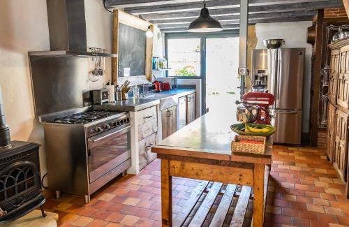 Saint-Leon-sur-Vezere House | 240 m² House ∙ 5 bedrooms ∙ 12 guests