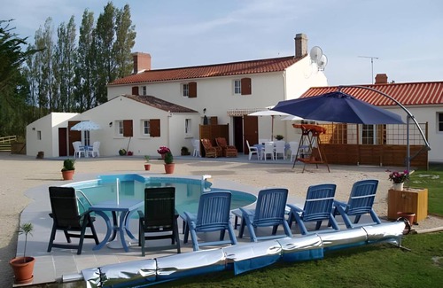 Saint-Urbain Bed & Breakfast | 25 m² Bed and breakfast ∙ 4 guests