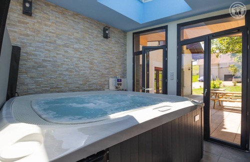 Traize House | 250 m² Gîte ∙ 6 bedrooms ∙ 15 guests