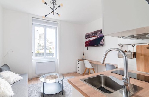 Yves Farge - Le Fleuve Apartment | 27 m² Apartment ∙ 1 bedroom ∙ 3 guests