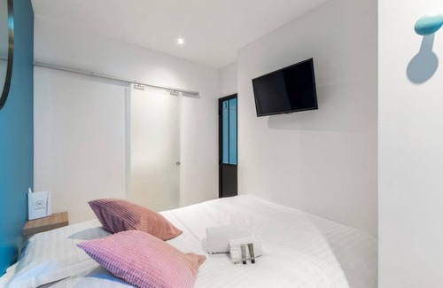 Yves Farge - Le Fleuve Apartment | 27 m² Apartment ∙ 1 bedroom ∙ 3 guests