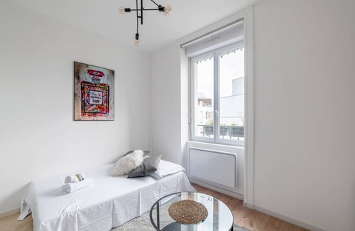 Yves Farge - Le Fleuve Apartment | 27 m² Apartment ∙ 1 bedroom ∙ 3 guests