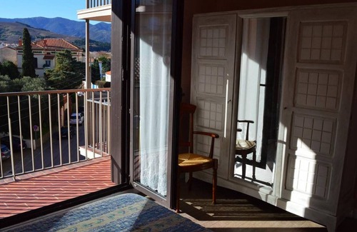 Banyuls-sur-Mer Apartment | 3-room apartment, central, near beach, 6 sleeps, sea view, dishwasher, pets allowed
