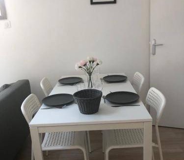 Bron Apartment | 30 m² Apartment ∙ 1 bedroom ∙ 4 guests