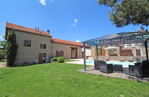 Saint-Sylvestre Villa | 320 m² Villa ∙ 5 bedrooms ∙ 14 guests