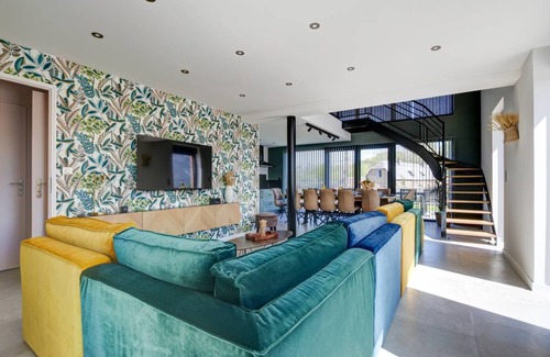 Boue House | 322 m² House ∙ 6 bedrooms ∙ 12 guests