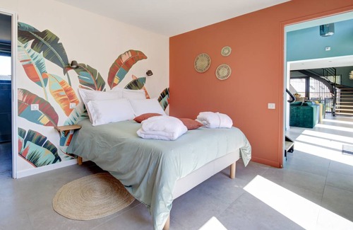 Boue House | 322 m² House ∙ 6 bedrooms ∙ 12 guests