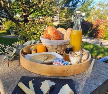 Chateauneuf-sur-Loire Bed & Breakfast | 35 m² Bed and breakfast ∙ 2 guests