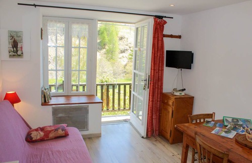 Allos House | 35 m² Gîte ∙ 1 bedroom ∙ 5 guests