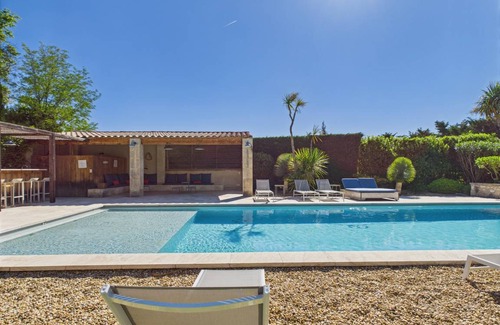 Eygalieres House | 350 m² House ∙ 8 bedrooms ∙ 19 guests
