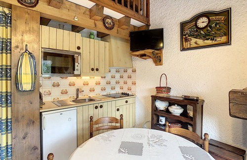 Combloux Apartment | 35m² Duplex near Combloux center, 4 beds, balcony, close to slopes