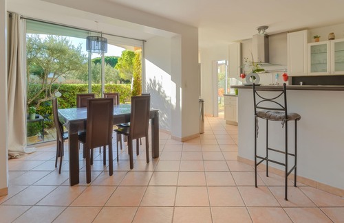 Cassis Apartment | 4 bedroom apartment in a high class complex with a swimming pool