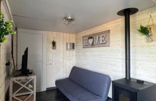 Salignac-Eyvignes Ski Chalet | 40 m² Chalet ∙ 3 bedrooms ∙ 6 guests