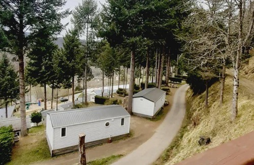 Neuveglise-sur-Truyere Ski Chalet | 40 m² Chalet ∙ 2 bedrooms ∙ 6 guests