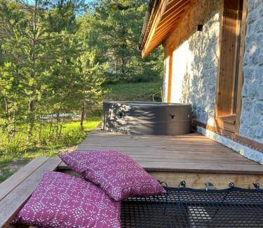 Chorges Cabin | 40 m² Lodge ∙ 2 guests