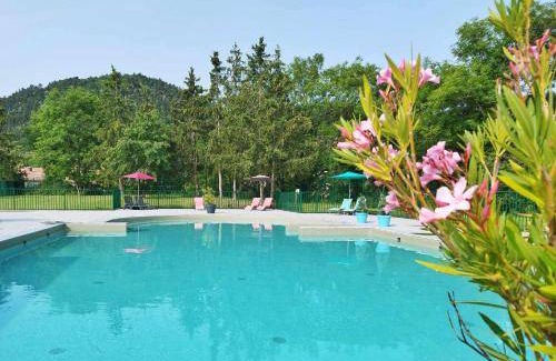 Ceyrat Resort | 40 m² Resort ∙ 3 bedrooms ∙ 7 guests