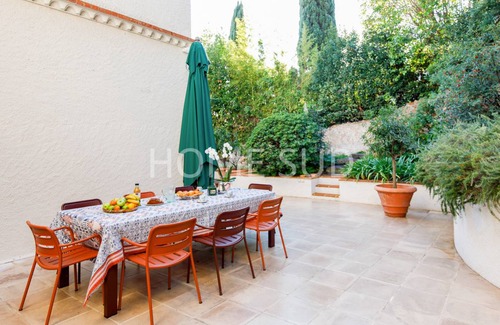 Cannes La Bocca Villa | 460 m² Villa ∙ 8 bedrooms ∙ 16 guests