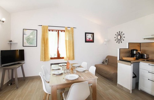 Bessas House | 52 m² House ∙ 2 bedrooms ∙ 6 guests