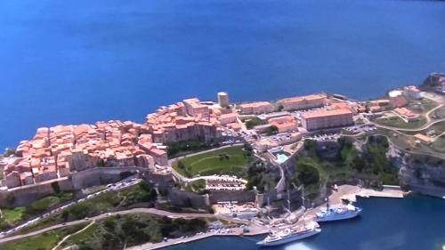 Bonifacio Apartment | 55 m² Apartment ∙ 2 bedrooms ∙ 4 guests