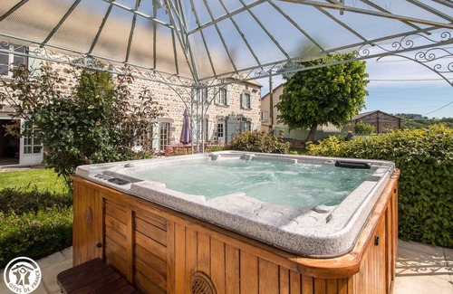 Genouillac House | 57 m² Gîte ∙ 1 bedroom ∙ 4 guests