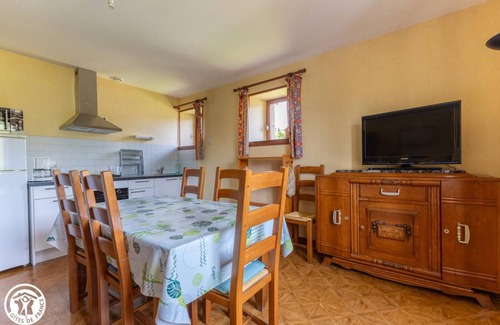 Clemensat House | 64 m² Gîte ∙ 2 bedrooms ∙ 5 guests