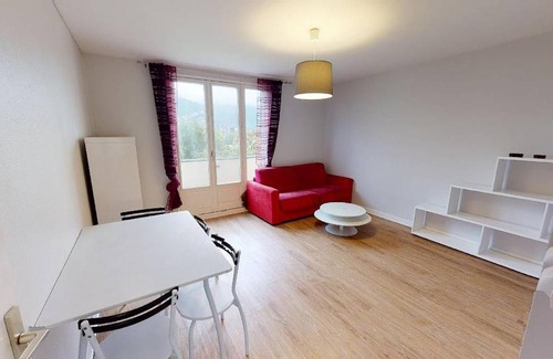 Grenoble City Centre Resort | 70 m² Private room ∙ 1 bedroom ∙ 1 guest